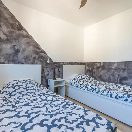 La Brise Douce Yourhosthelper *